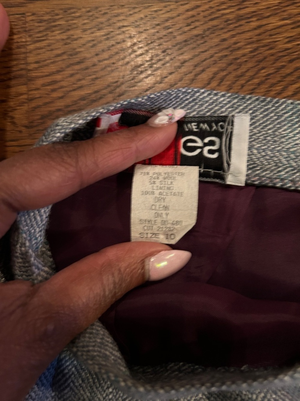 Classic Women's Wool Pencil Skirt in Light Gray - Picture 3 of 5
